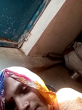 Payal950 online show from November 28, 2025, 7:11 am