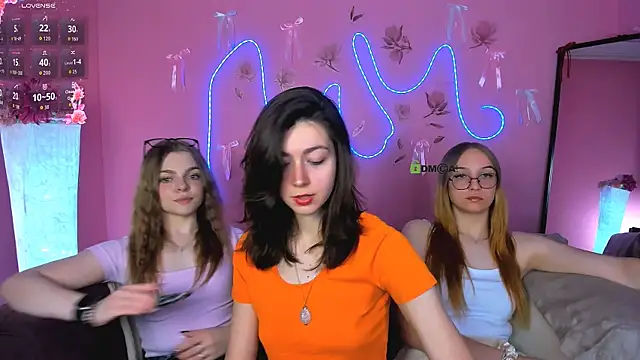 veronica bubble online show from May 15, 2026, 7:21 pm