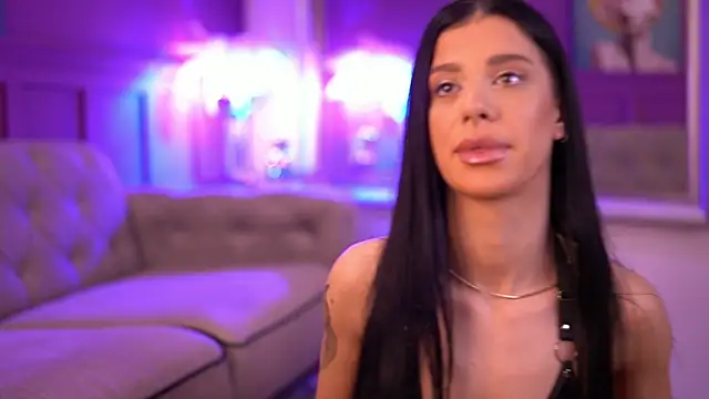 ArinaCarter online show from September 19, 2025, 5:24 pm