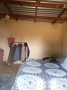 Snapshot of Curvycandy95 chatting on October 13, 2025, 4:56 am Curvycandy95 online show from October 13, 2025, 4:56 am