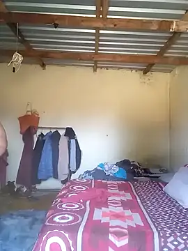 Snapshot of Curvycandy95 chatting on October 14, 2025, 5:52 am Curvycandy95 online show from October 14, 2025, 5:52 am