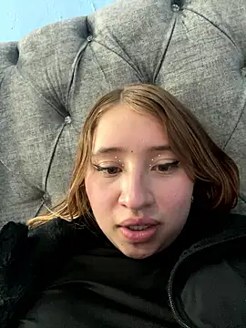 mia skys online show from January 17, 2026, 2:49 am