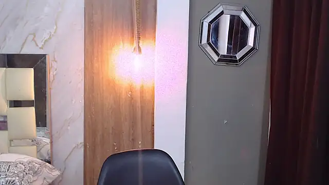 Snapshot of honeymoon_12 chatting on February 28, 2026, 5:52 am honeymoon 12 online show from February 28, 2026, 5:52 am