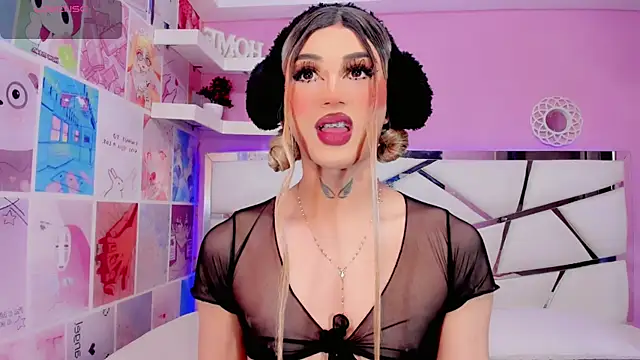 Miacuteee online show from December 5, 2025, 9:00 pm