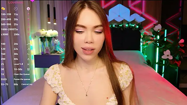 Snapshot of MimiFors chatting on October 17, 2025, 1:46 pm MimiFors online show from October 17, 2025, 1:46 pm