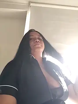 -Mia1 online show from September 9, 2025, 12:37 pm