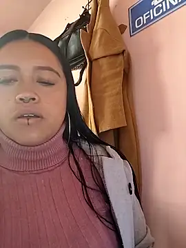 -Mia1 online show from September 24, 2025, 1:25 pm