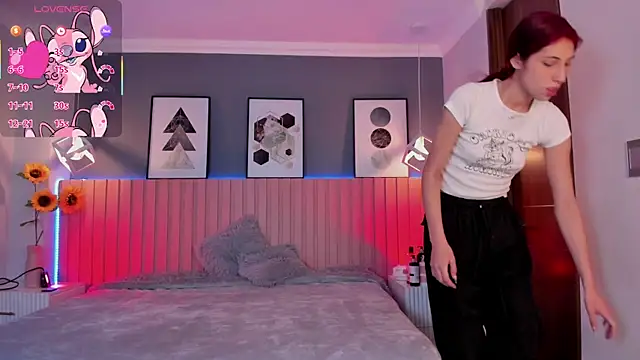 Maraia Ford online show from December 16, 2025, 7:52 pm