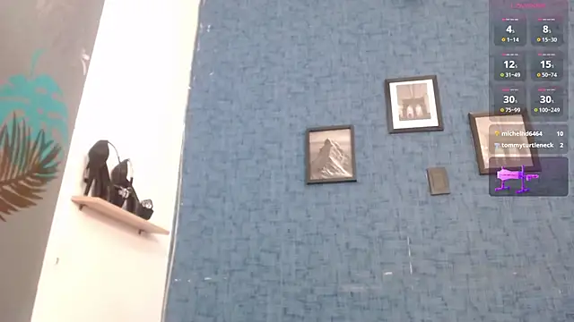 Snapshot of isabella_brown1 chatting on December 1, 2025, 12:37 am isabella brown1 online show from December 1, 2025, 12:37 am