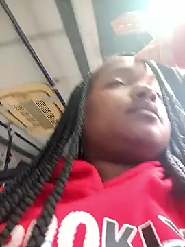 Snapshot of isabella_brown1 chatting on January 8, 2026, 3:14 pm isabella brown1 online show from January 8, 2026, 3:14 pm