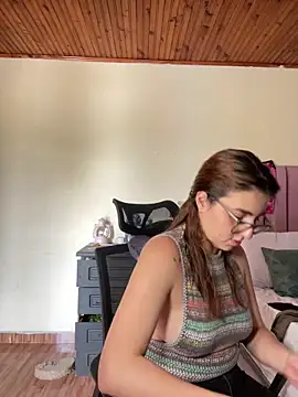 CoraVibes online show from September 10, 2025, 7:58 pm