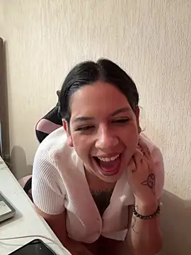 Snapshot of LaGueraDelMar chatting on January 15, 2026, 5:27 pm LaGueraDelMar online show from January 15, 2026, 5:27 pm