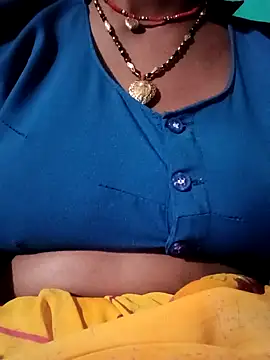 Snapshot of Radha8080 chatting on November 12, 2025, 3:23 pm Radha8080 online show from November 12, 2025, 3:23 pm