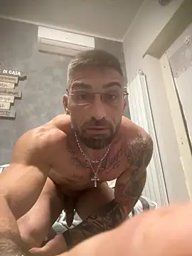 Snapshot of GmGit chatting on October 24, 2025, 2:52 am GmGit online show from October 24, 2025, 2:52 am