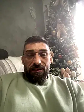 Snapshot of GmGit chatting on December 4, 2025, 1:42 pm GmGit online show from December 4, 2025, 1:42 pm