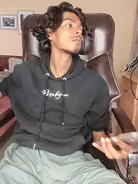 thecatfish online show from November 13, 2025, 4:11 am