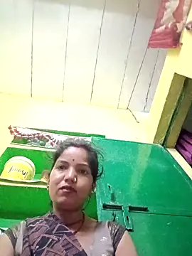 Snapshot of Seema_guptaji chatting on April 18, 2026, 9:37 pm Seema guptaji online show from April 18, 2026, 9:37 pm