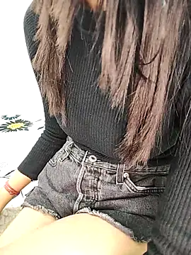 Snapshot of Vaani_Sharma79 chatting on February 15, 2026, 6:15 pm Vaani Sharma79 online show from February 15, 2026, 6:15 pm