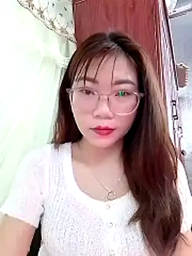 Snapshot of MyMy08 chatting on December 15, 2025, 12:04 am MyMy08 online show from December 15, 2025, 12:04 am