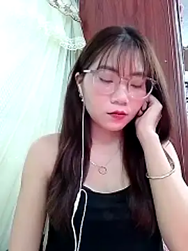 Snapshot of MyMy08 chatting on December 15, 2025, 12:09 pm MyMy08 online show from December 15, 2025, 12:09 pm