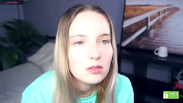 Snapshot of HongTomczak chatting on September 10, 2025, 6:35 am HongTomczak online show from September 10, 2025, 6:35 am