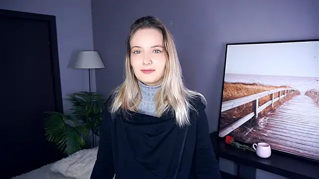 Snapshot of HongTomczak chatting on September 12, 2025, 7:19 am HongTomczak online show from September 12, 2025, 7:19 am