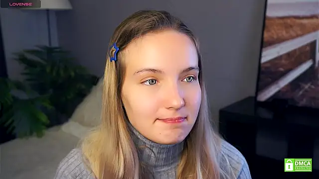 Snapshot of HongTomczak chatting on September 17, 2025, 7:21 am HongTomczak online show from September 17, 2025, 7:21 am