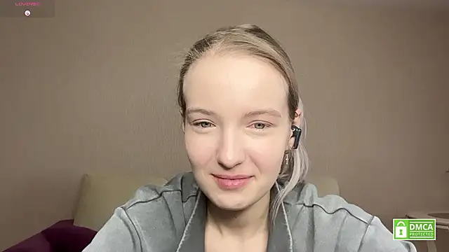 Snapshot of HongTomczak chatting on February 24, 2026, 7:39 am HongTomczak online show from February 24, 2026, 7:39 am