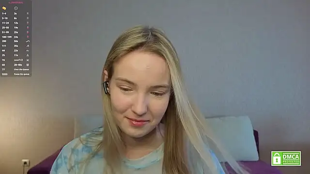 HongTomczak online show from July 6, 2026, 6:43 am