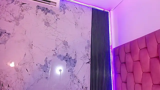 Mia Duarte1 online show from October 21, 2025, 7:36 pm