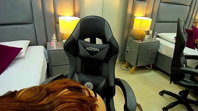 EimmyJones online show from September 19, 2025, 3:52 am