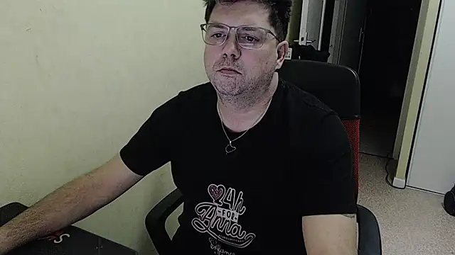 Snapshot of blueandwhite1 chatting on January 30, 2025, 6:21 pm blueandwhite1 online show from January 30, 2025, 6:21 pm