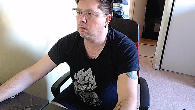 Snapshot of blueandwhite1 chatting on February 6, 2025, 3:31 pm blueandwhite1 online show from February 6, 2025, 3:31 pm