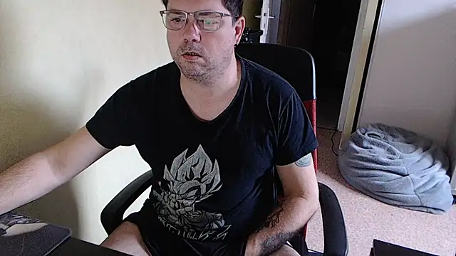 Snapshot of blueandwhite1 chatting on February 19, 2025, 7:50 am blueandwhite1 online show from February 19, 2025, 7:50 am