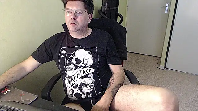 Snapshot of blueandwhite1 chatting on February 2, 2026, 4:49 pm blueandwhite1 online show from February 2, 2026, 4:49 pm