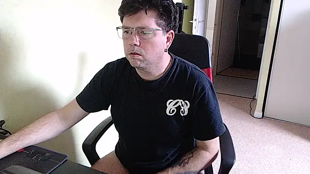 Snapshot of blueandwhite1 chatting on February 18, 2026, 3:19 pm blueandwhite1 online show from February 18, 2026, 3:19 pm