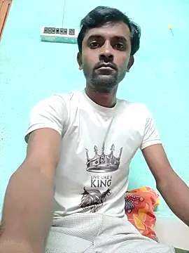 Snapshot of ShinuRoy chatting on December 22, 2025, 12:40 am ShinuRoy online show from December 22, 2025, 12:40 am