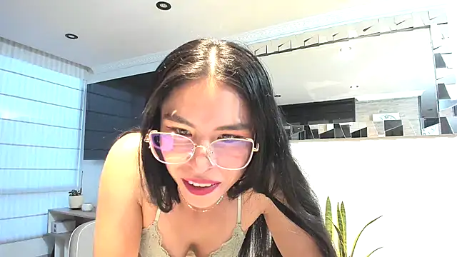 Snapshot of sasha_jonne chatting on September 17, 2025, 10:44 pm sasha jonne online show from September 17, 2025, 10:44 pm