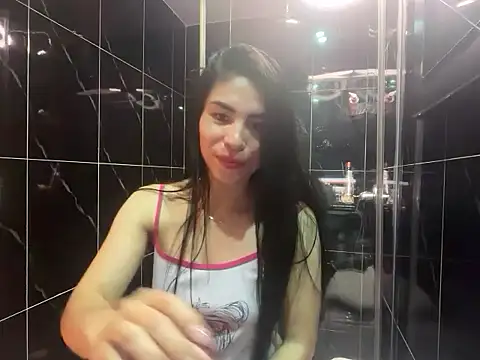 sasha jonne online show from November 16, 2025, 2:39 am