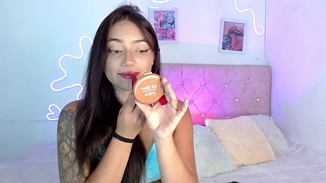 Snapshot of ArianaEvans1 chatting on September 9, 2025, 6:24 am ArianaEvans1 online show from September 9, 2025, 6:24 am
