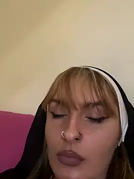 Sexy Bulgarian woman online show from October 29, 2025, 10:39 am