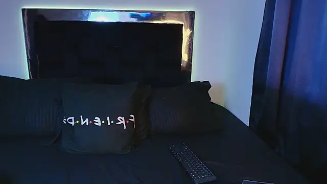 Snapshot of madisonwalkeeer chatting on February 16, 2026, 8:49 pm madisonwalkeeer online show from February 16, 2026, 8:49 pm