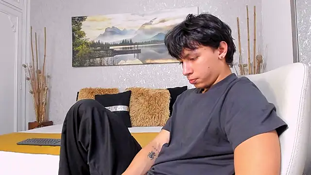 Tyler durten online show from October 31, 2025, 3:07 am