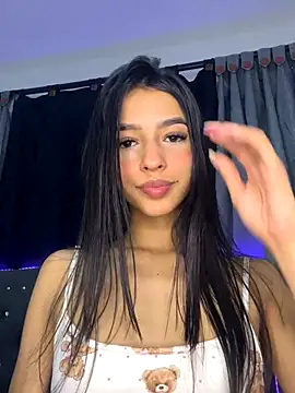 Snapshot of katy_cutie_ chatting on October 14, 2025, 5:30 am katy cutie online show from October 14, 2025, 5:30 am