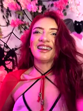 Snapshot of LucyGray chatting on October 19, 2025, 3:29 am LucyGray online show from October 19, 2025, 3:29 am