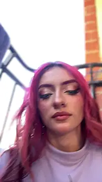 Snapshot of LucyGray chatting on February 21, 2026, 10:44 pm LucyGray online show from February 21, 2026, 10:44 pm