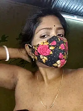 Snapshot of Love143A chatting on February 2, 2026, 4:11 am Love143A online show from February 2, 2026, 4:11 am