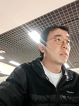 Snapshot of nnnnnan9527 chatting on December 3, 2025, 7:05 am nnnnnan9527 online show from December 3, 2025, 7:05 am