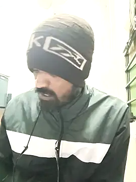 Snapshot of Mr_xxx007@xh chatting on December 23, 2025, 1:14 am Mr xxx007xh online show from December 23, 2025, 1:14 am