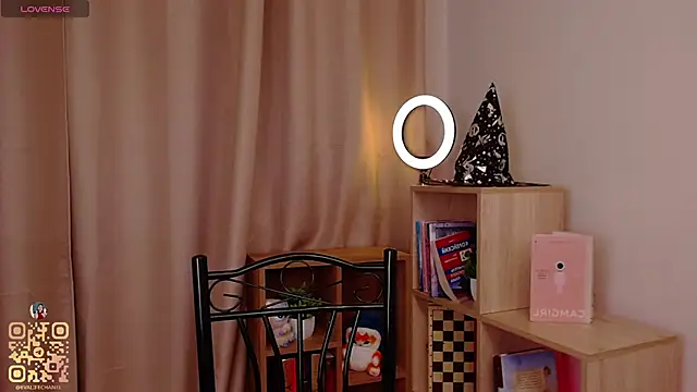 EvaJackson111 online show from October 13, 2025, 2:17 pm